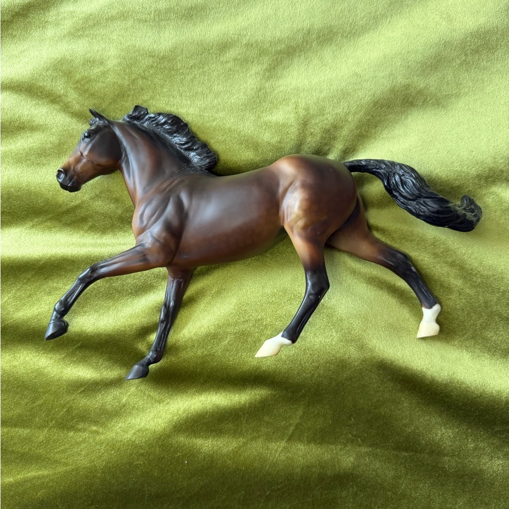 Breyer 594 Flash Traditional Size